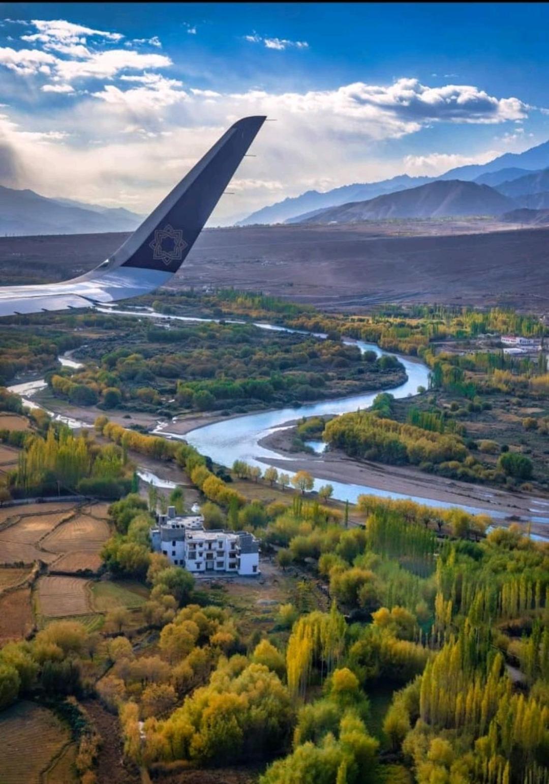 לה Hotel Ladakh Indus River Front מראה חיצוני תמונה